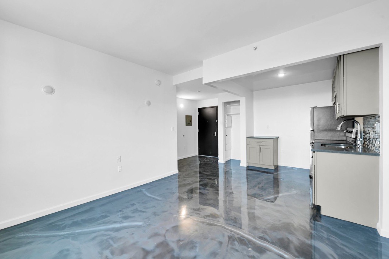 Metallic epoxy floor